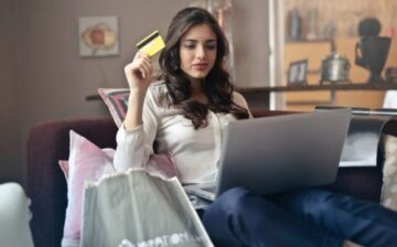 woman purchasing online using a gift card