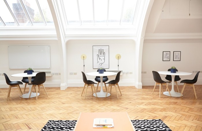 interior office design tables and chairs