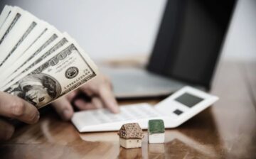 cash home buyer with calculator