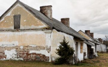 deserted decaying house nature