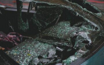 broken windsheild